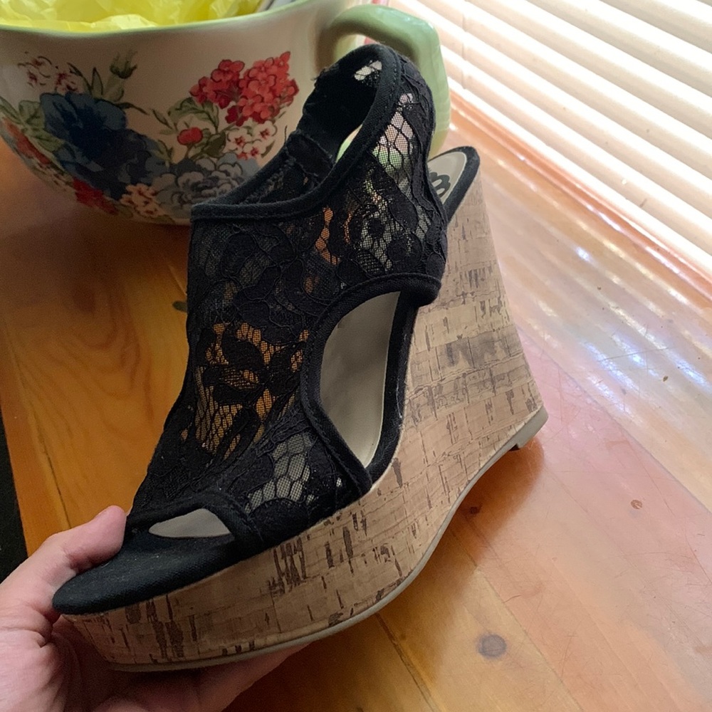 Plateform sandles/heels